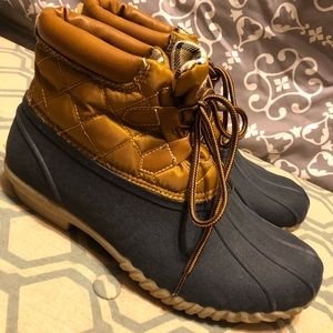 Sketchers boots